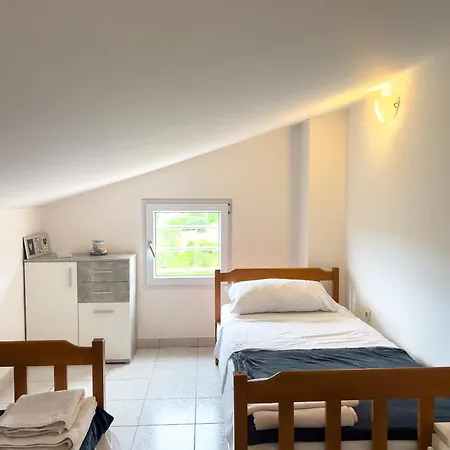 Apartment Ruzmarin Marina