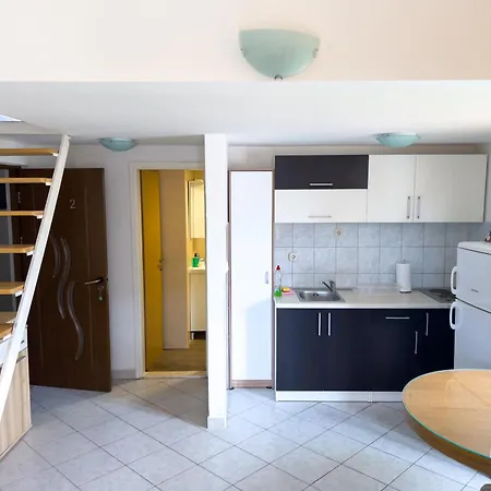 Ruzmarin Apartment Marina