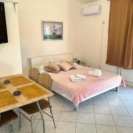 Ruzmarin Appartement Marina