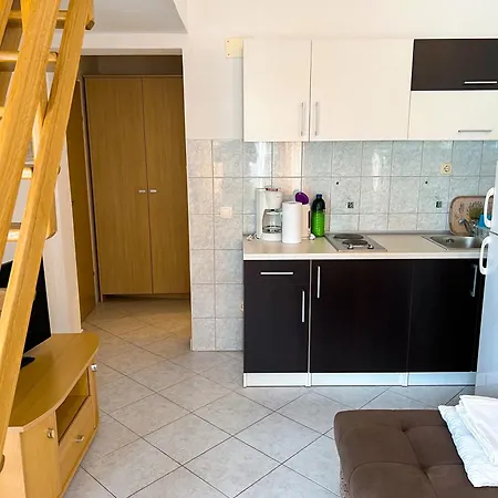 Ruzmarin Apartment